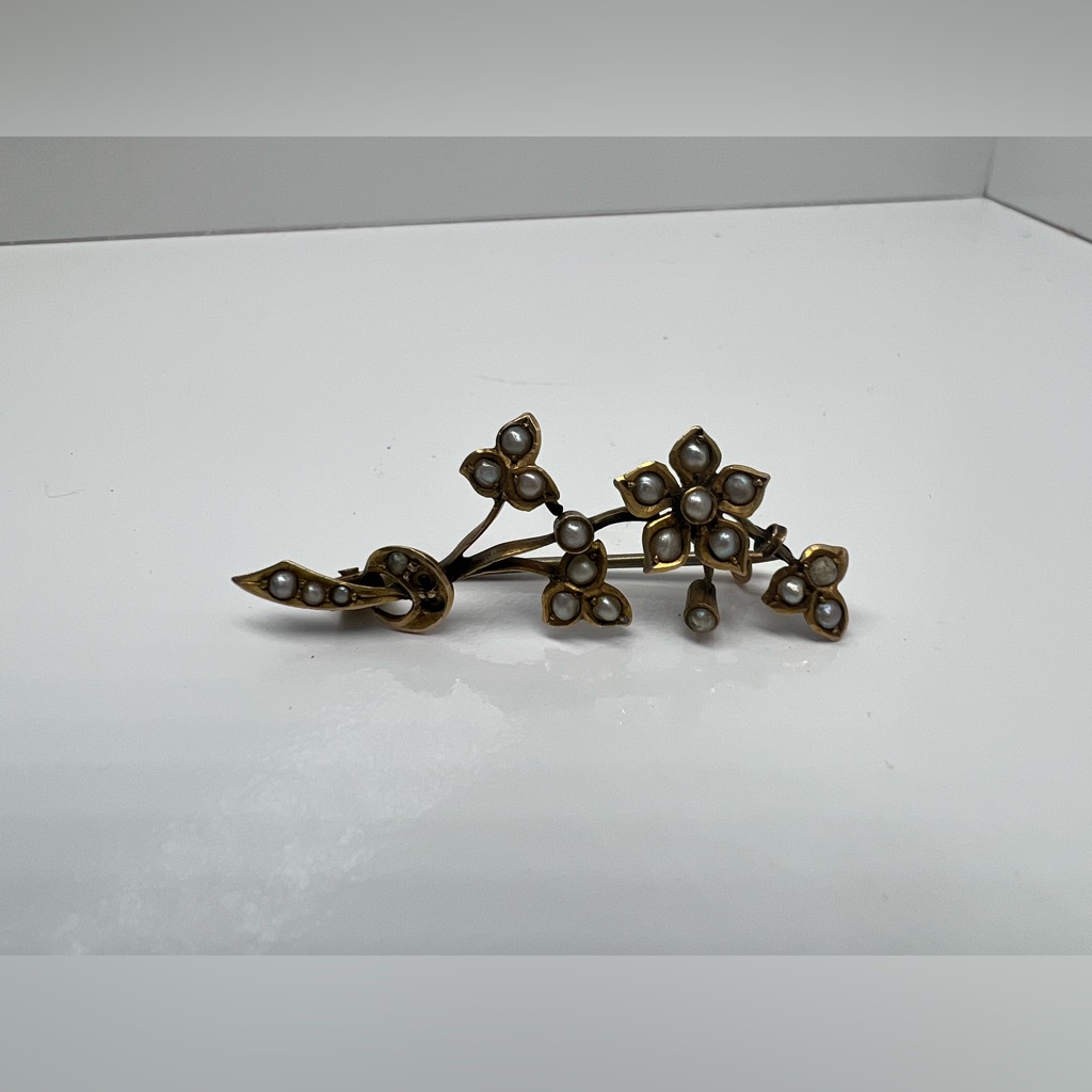 10 Karat Victorian Pearl Pin